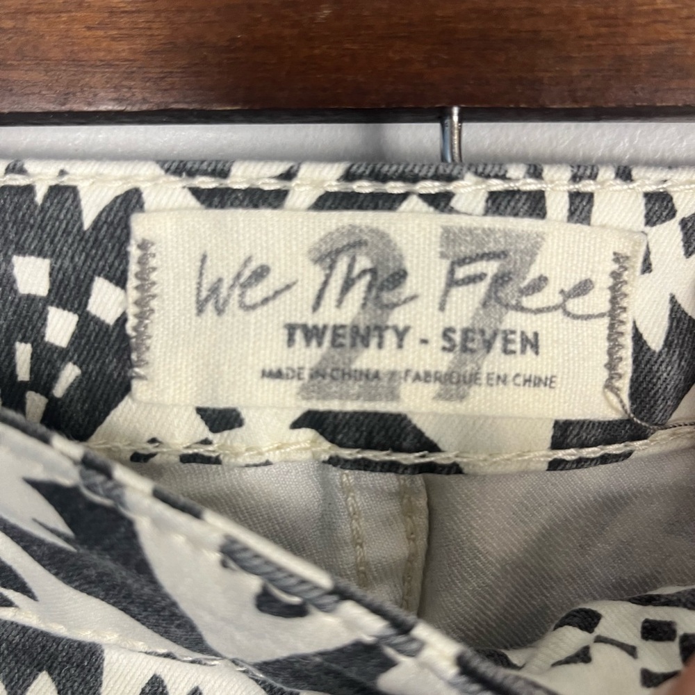 We the free free people Just Float On Printed Flare Jeans size 27 - Picture 9 of 9